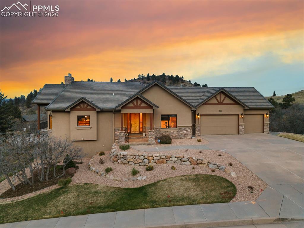 7925 Sawback Trail