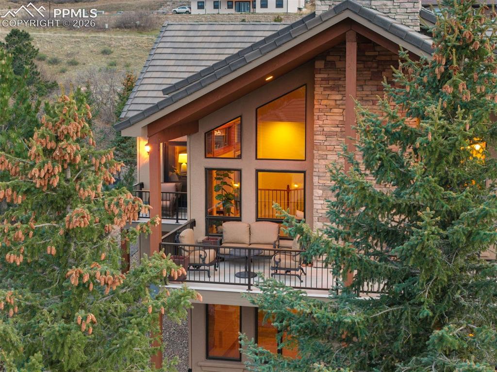 7925 Sawback Trail