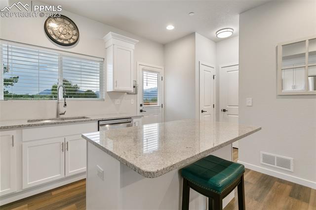 2220 E La Salle Street 103