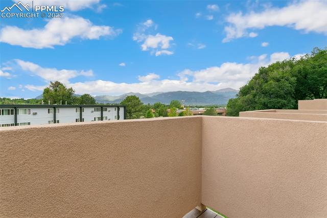 2220 E La Salle Street 103