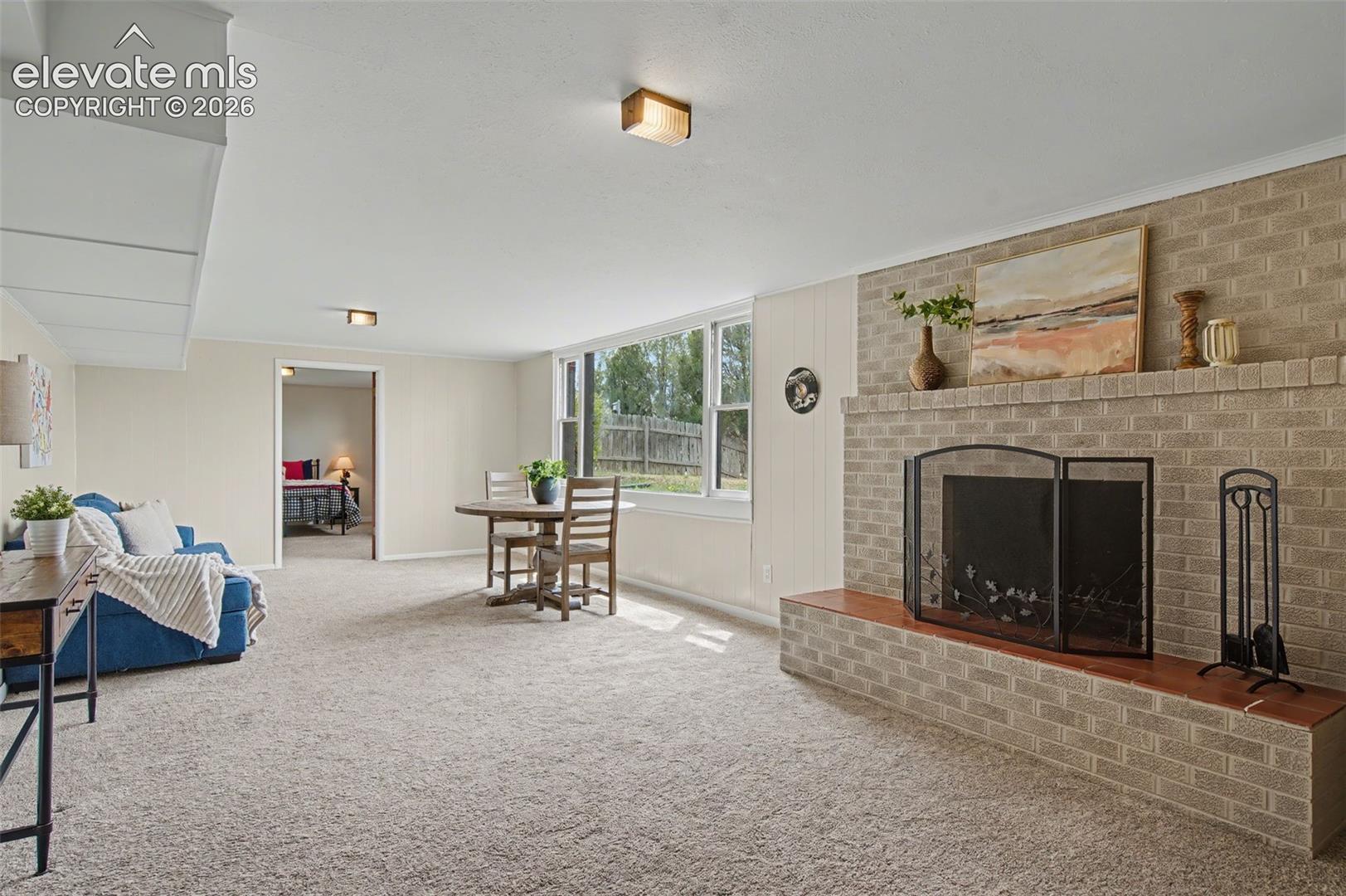 2724 Marilyn Road