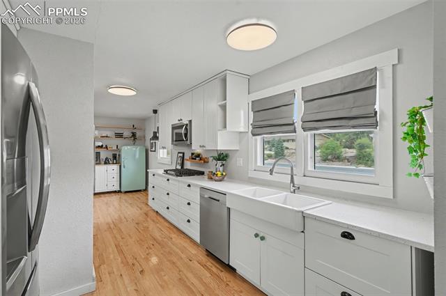 2724 Marilyn Road
