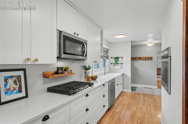 2724 Marilyn Road