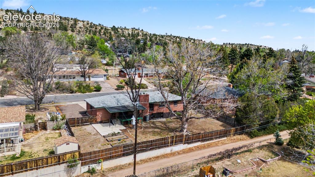 2724 Marilyn Road