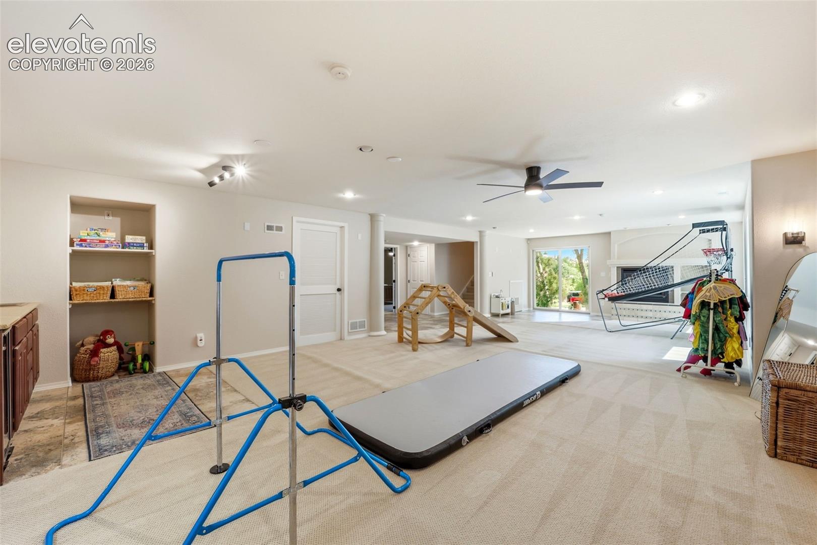 3320 Blodgett Drive