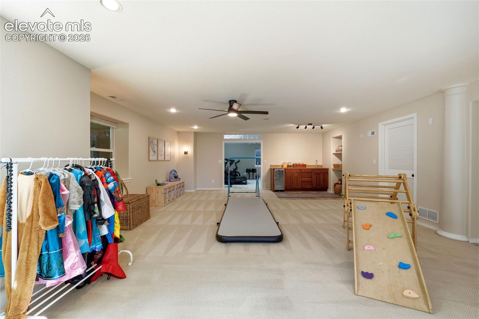 3320 Blodgett Drive