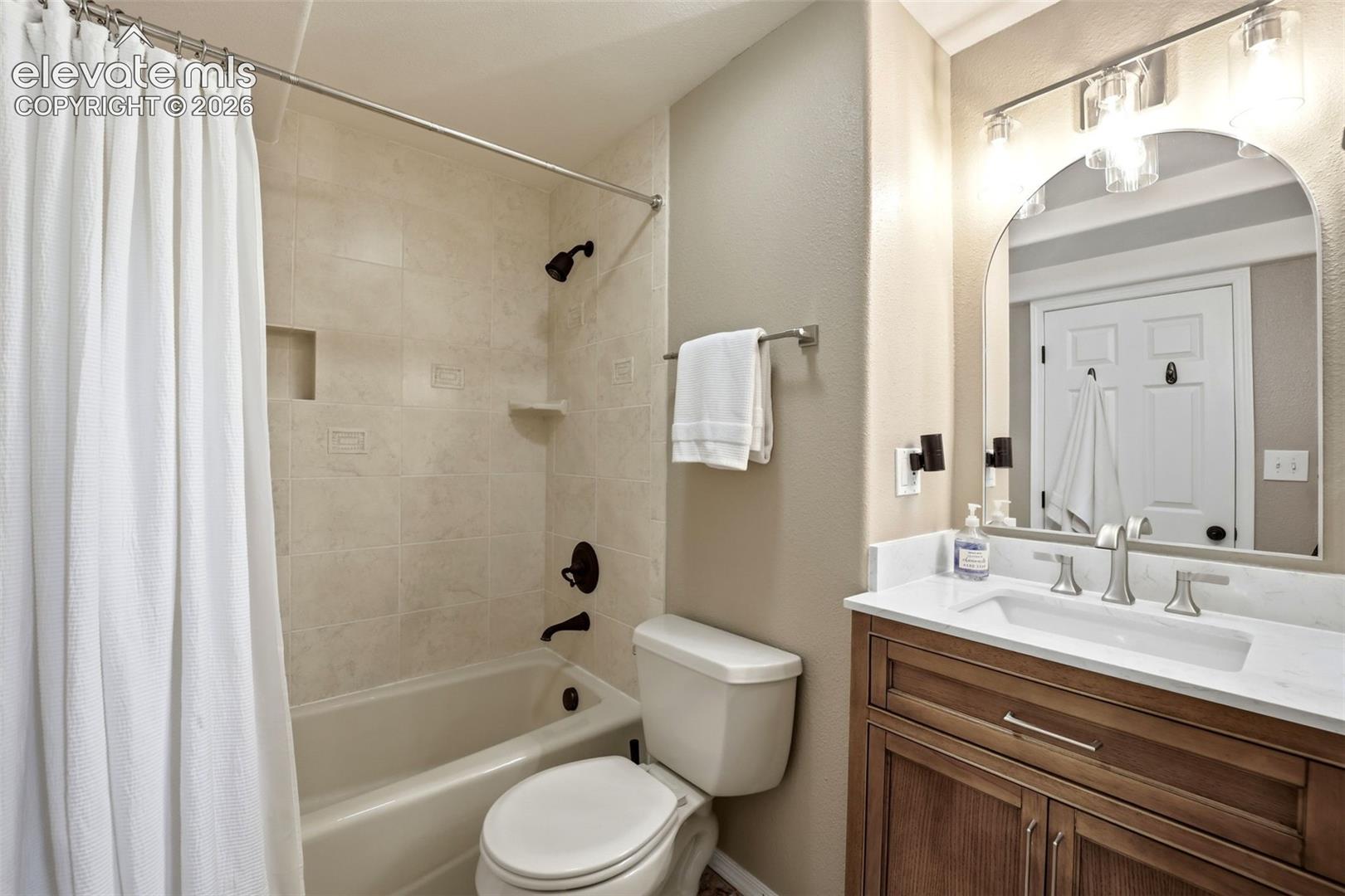 3320 Blodgett Drive