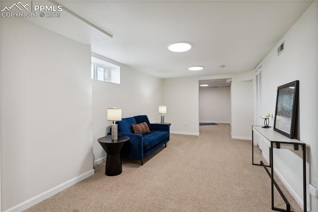 1010 E Willamette Avenue