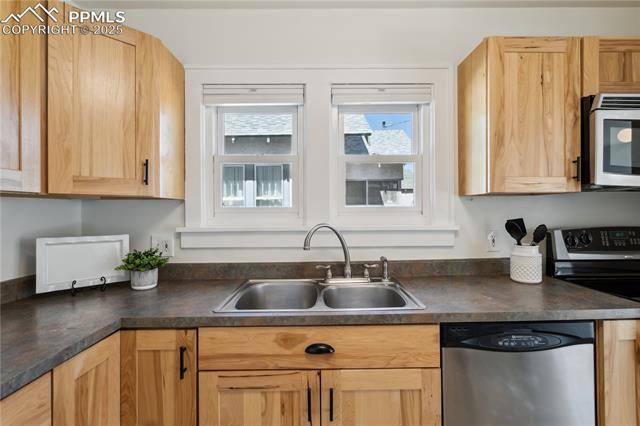 1010 E Willamette Avenue