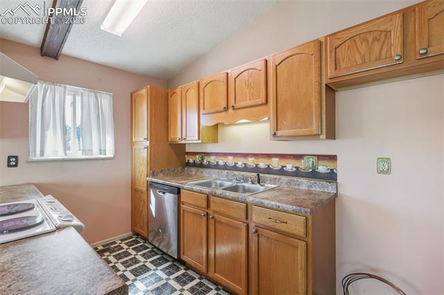 5546 Wilkerson Pass Drive