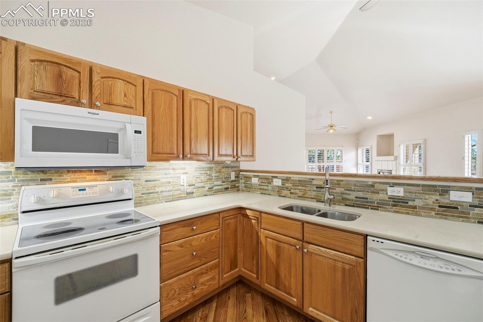 5547 Sonnet Heights