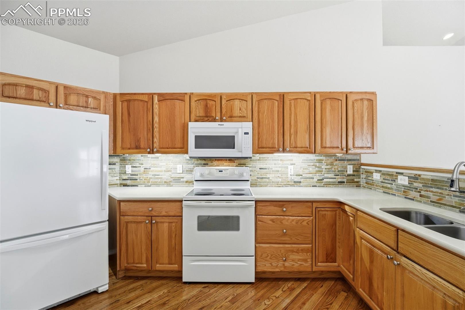 5547 Sonnet Heights