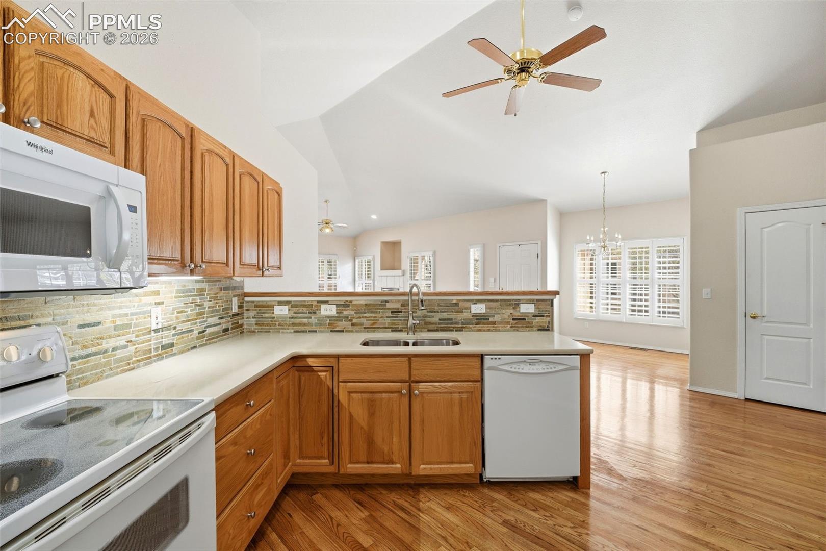 5547 Sonnet Heights