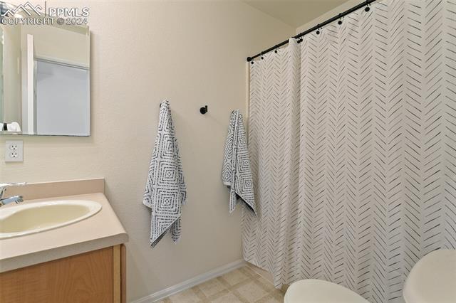 7316 Straggler Circle