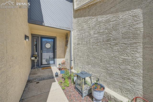 4652 Excalibur Court