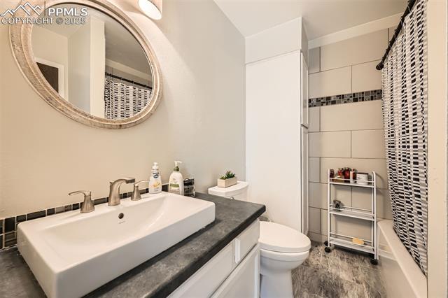 4652 Excalibur Court