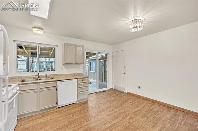 2524 W Prescott Circle