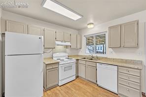 2524 W Prescott Circle