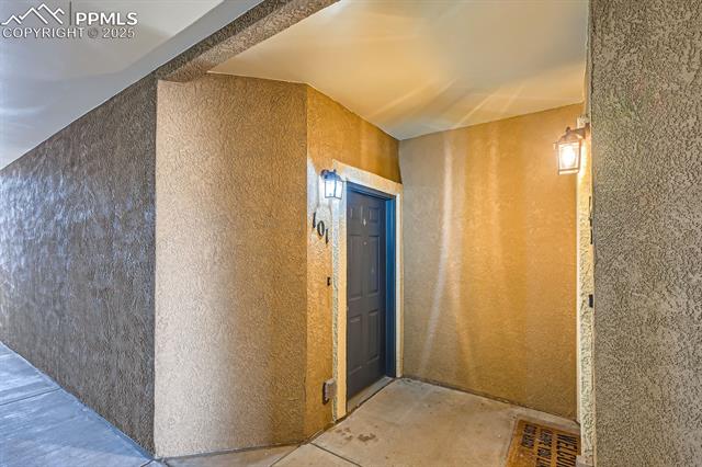 1875 Montura View 101