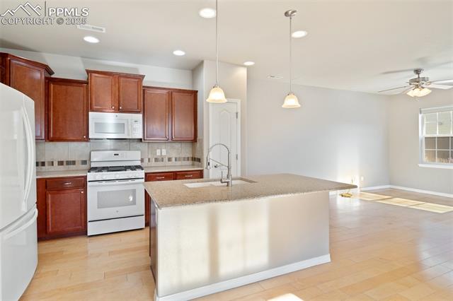 453 Gray Horse Alley