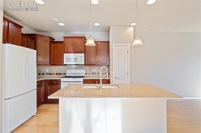 453 Gray Horse Alley