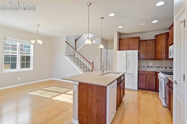 453 Gray Horse Alley