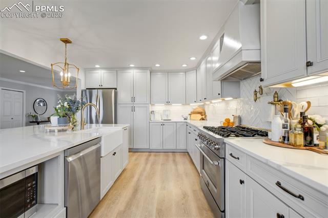 6140 Canyon Springs Place