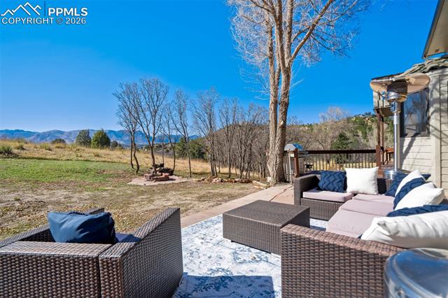 6140 Canyon Springs Place