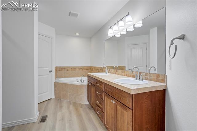 1571 Promontory Bluff View