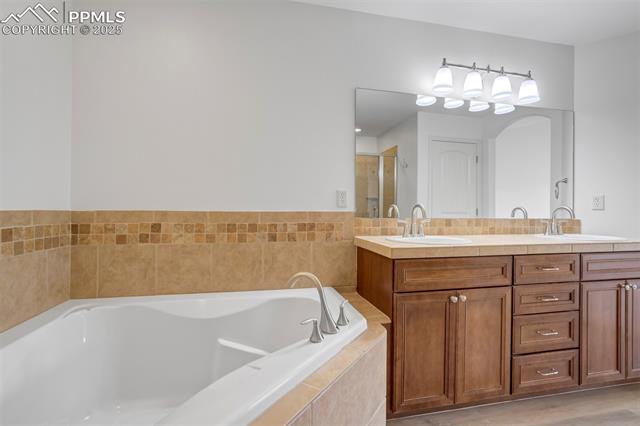 1571 Promontory Bluff View