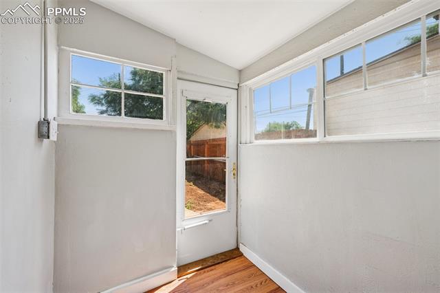 906 W Cucharras Street