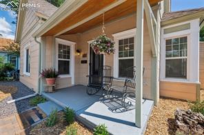 906 W Cucharras Street