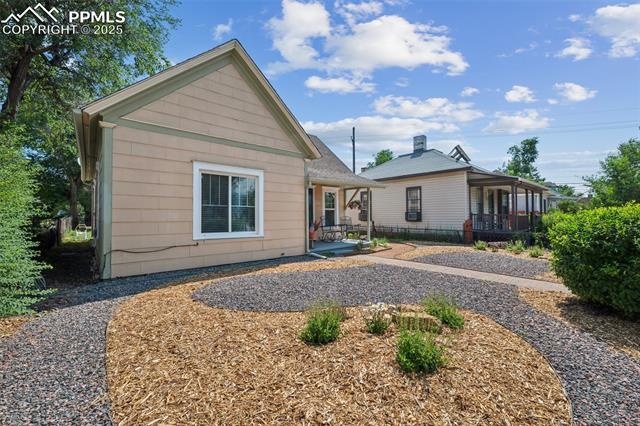 906 W Cucharras Street