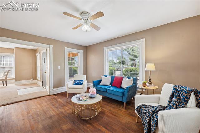 906 W Cucharras Street