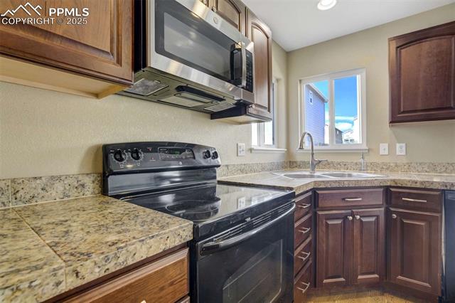 884 Diamond Rim Drive