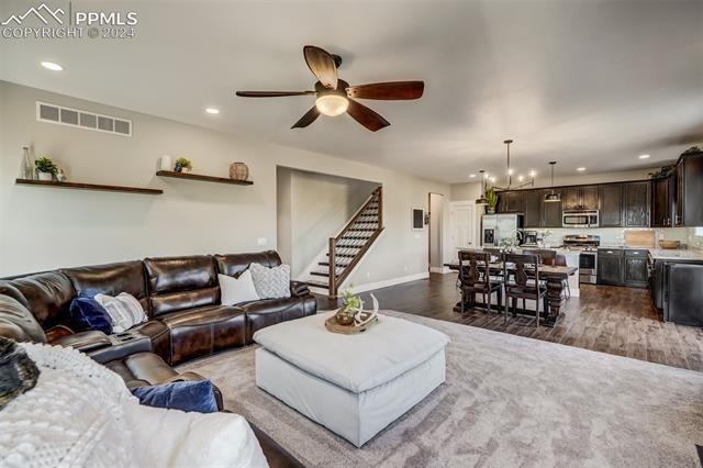 2085 Reed Grass Way