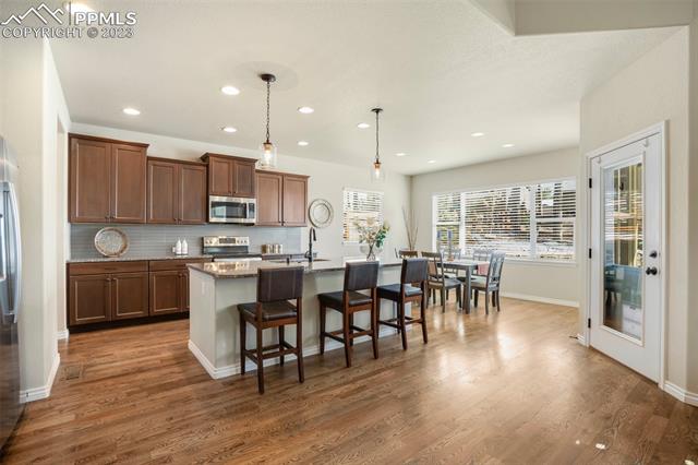 1733 Summerglow Lane