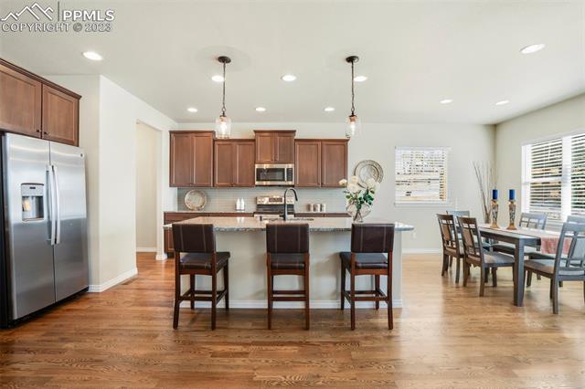 1733 Summerglow Lane