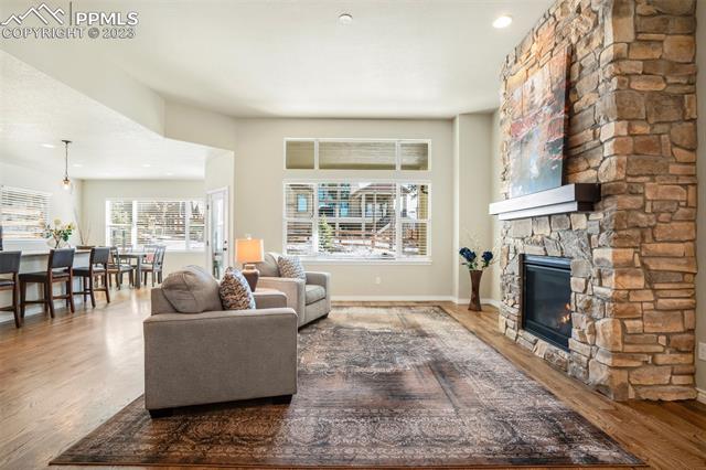 1733 Summerglow Lane