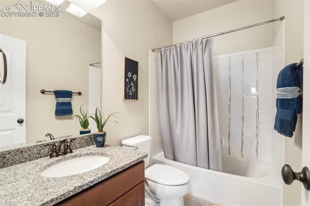 1733 Summerglow Lane