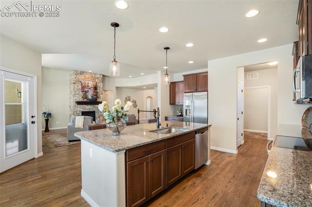 1733 Summerglow Lane