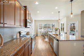 1733 Summerglow Lane