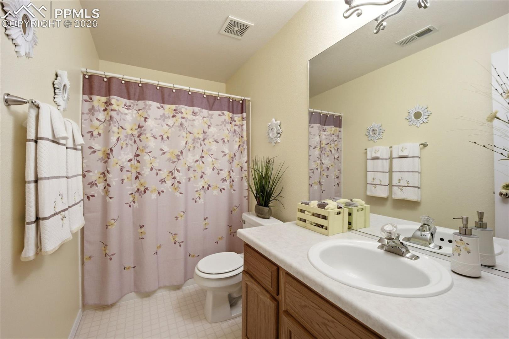6838 Los Reyes Circle