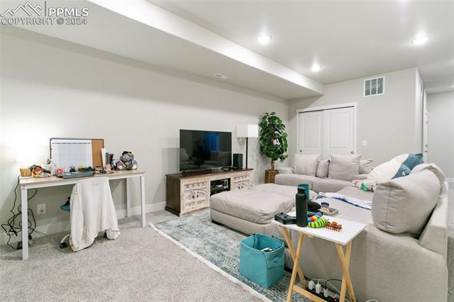 7665 Frigid Air Point