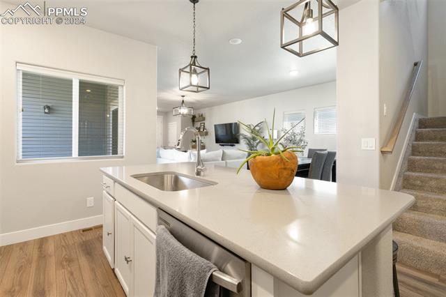 7665 Frigid Air Point