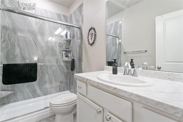 7665 Frigid Air Point