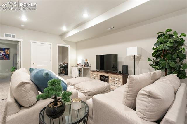 7665 Frigid Air Point