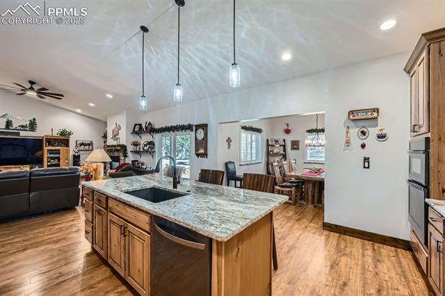 1235 Cottontail Trail