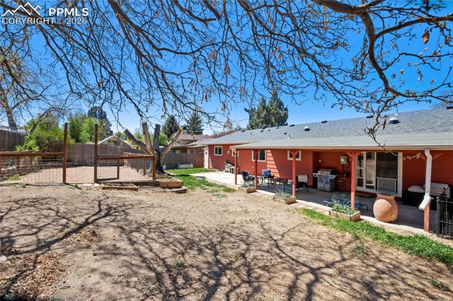 1323 Sanderson Avenue