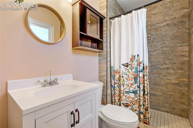 1323 Sanderson Avenue